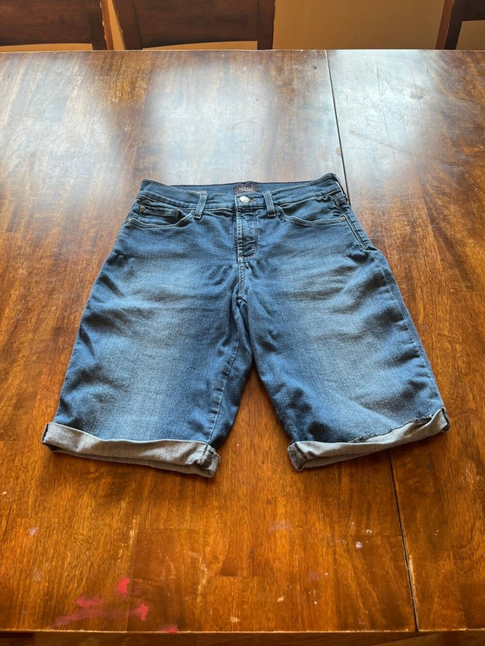 NYDJ Briella Denim Bermuda Shorts Lift Tuck Sz 4 Cuffed Hem